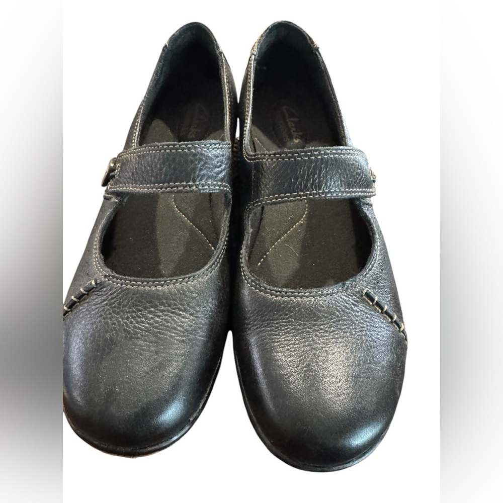 Lady size 9, Clark casual shoes